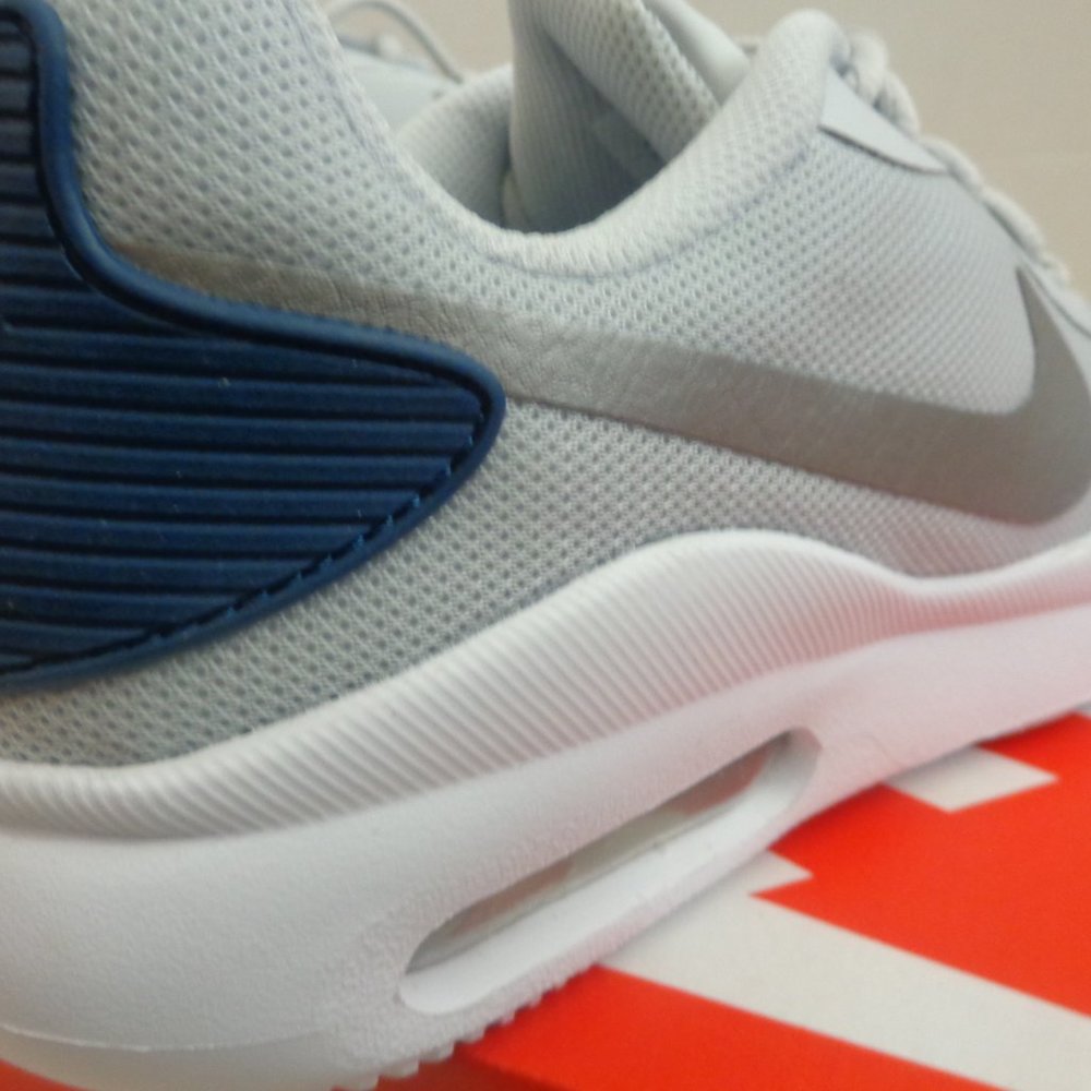 Nike Air Max Oketo. New. Women Size: 8. - Picture 6 of 9